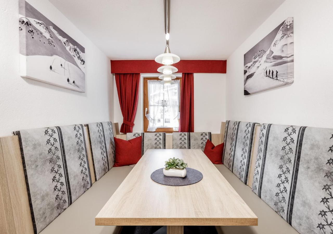 Altes Holzhaus Apartment Solden Ngoại thất bức ảnh